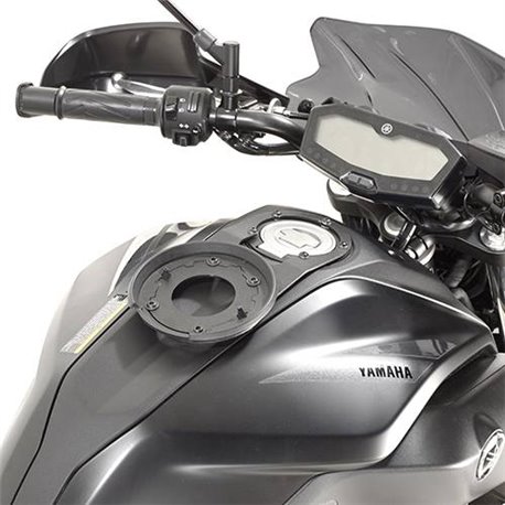 GIVI BF36 montážní sada (podkova) k uchycení tankvaku Yamaha MT-07 2018 - 2019