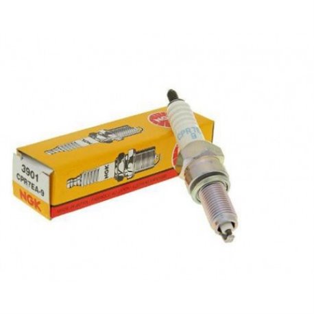 Zapalovací svíčka NGK Standard Yamaha YFM700FWA Grizzly 700 EPS (19mm Thread Reach) 14 - 